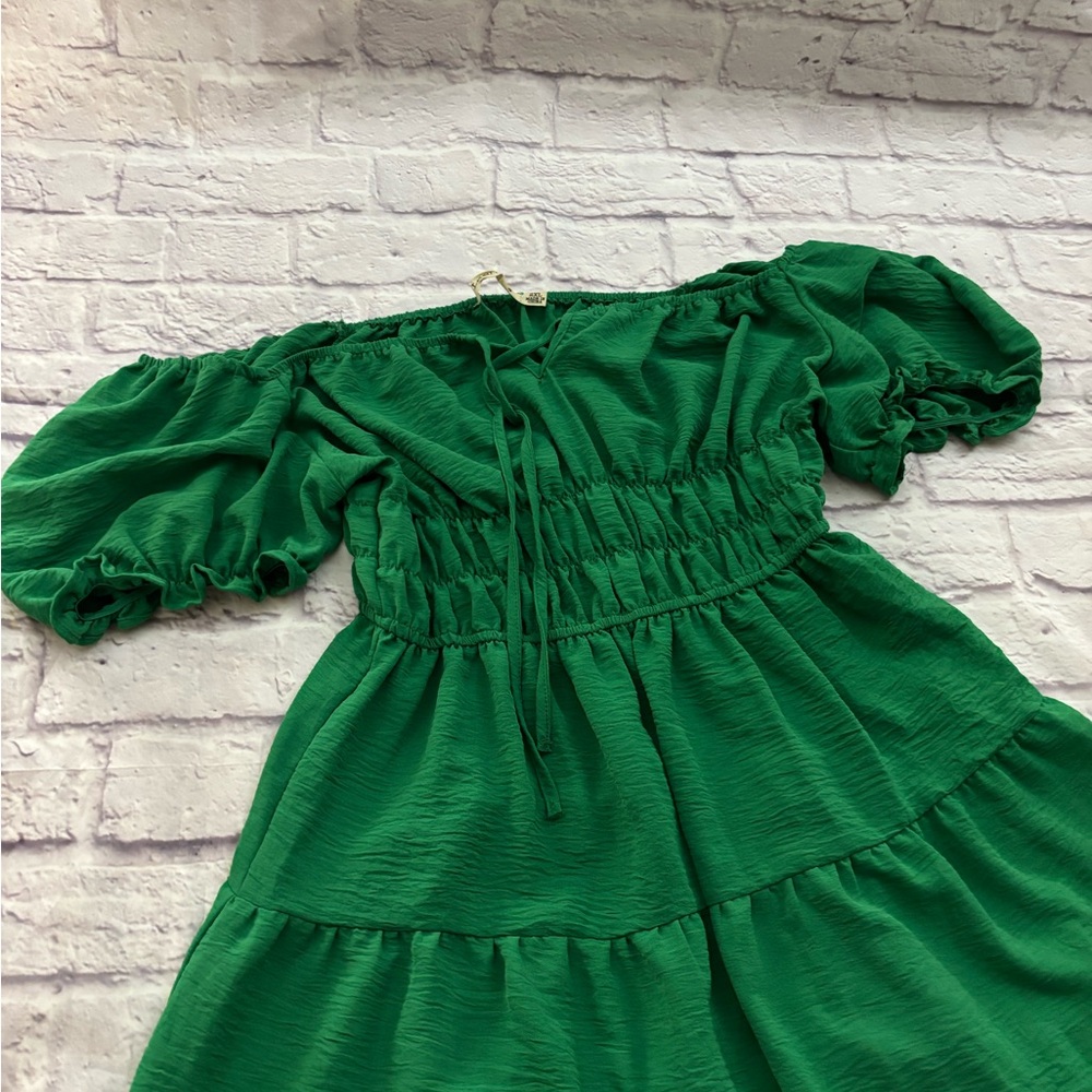 🔵”NWOT” CURVY OFF SHOULDERS Vibrant Green Tiered Dress - Picture 6 of 9
